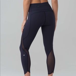 Lululemon Pace Perfect 7/8 Tight in Midnight Navy